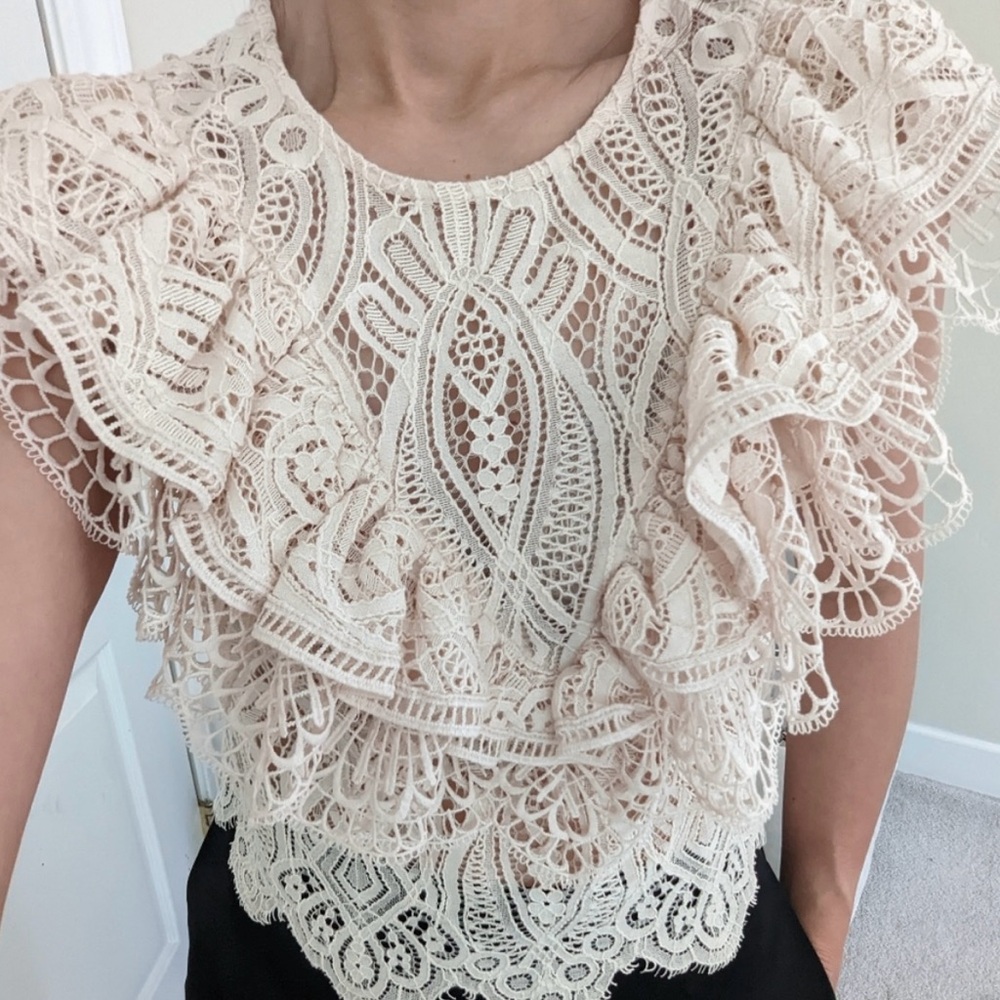NWOT Zara ruffled top